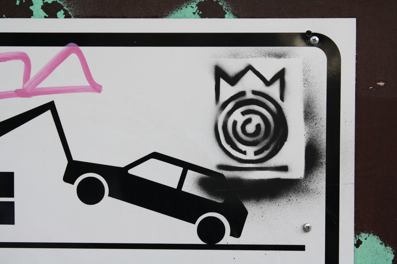Labyrinth mit Krone ?