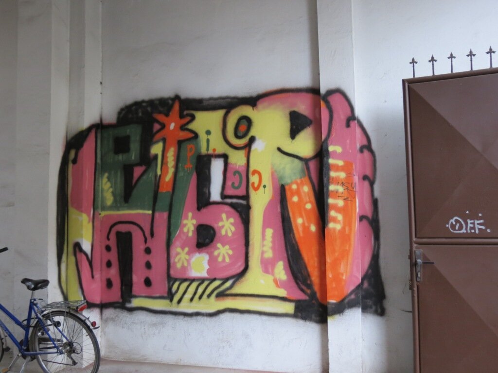 PIANO 9.