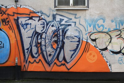 VIOR an der Wand