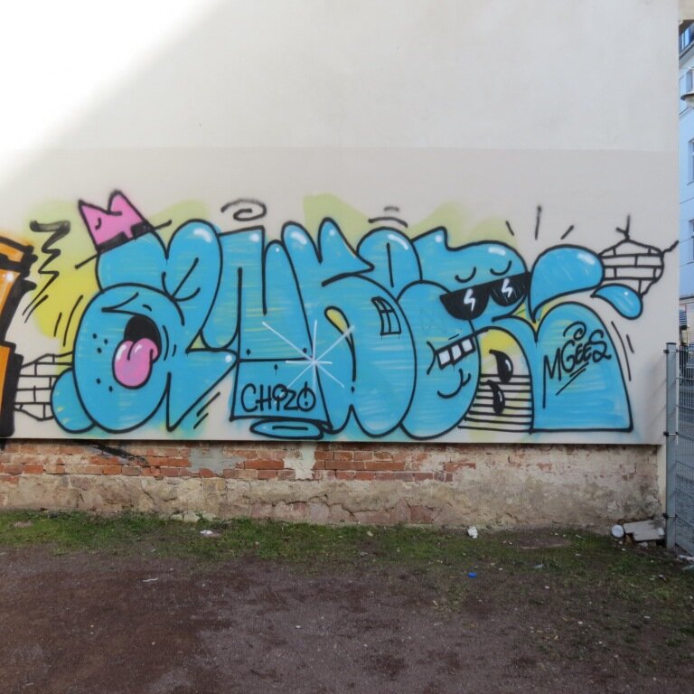 CHIZO mit Hut