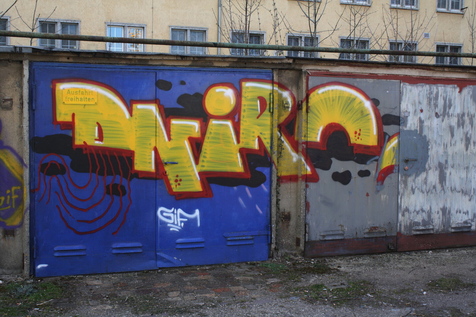 Garagentor 12: DNIRO