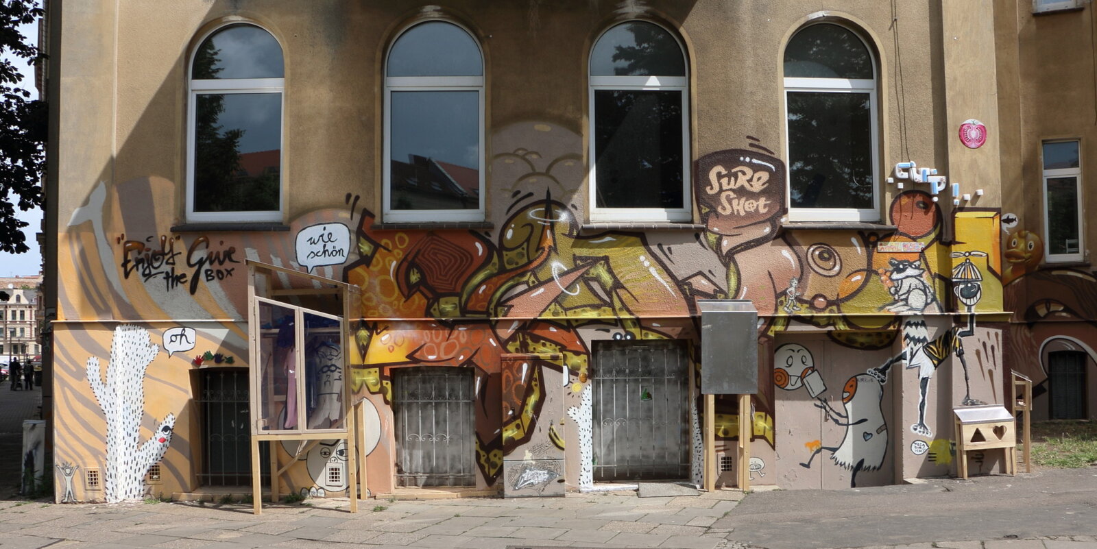 August-Bebel-Platz, Ecke Martha-Brautzsch-Straße