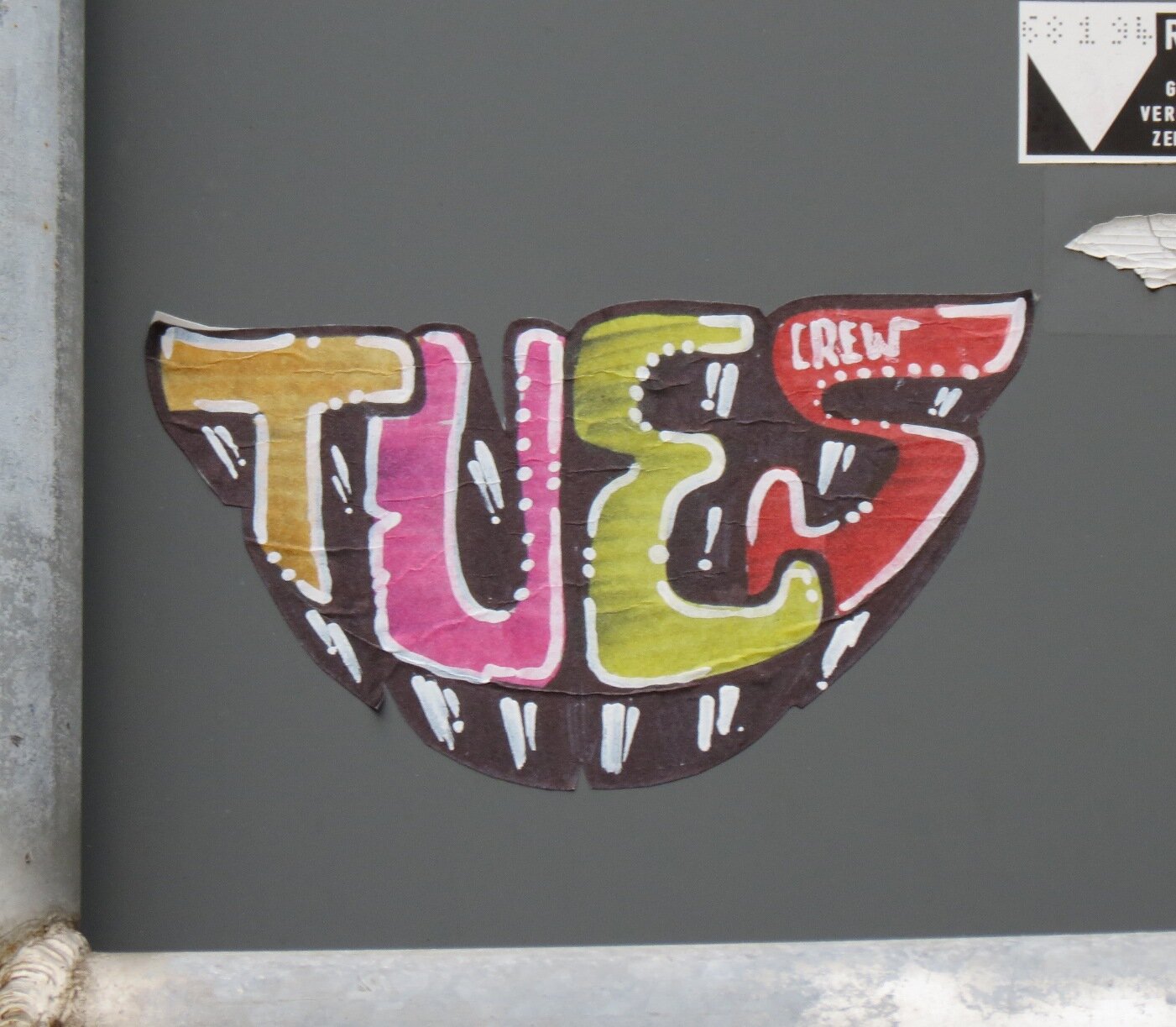 TU ES Sticker 9.