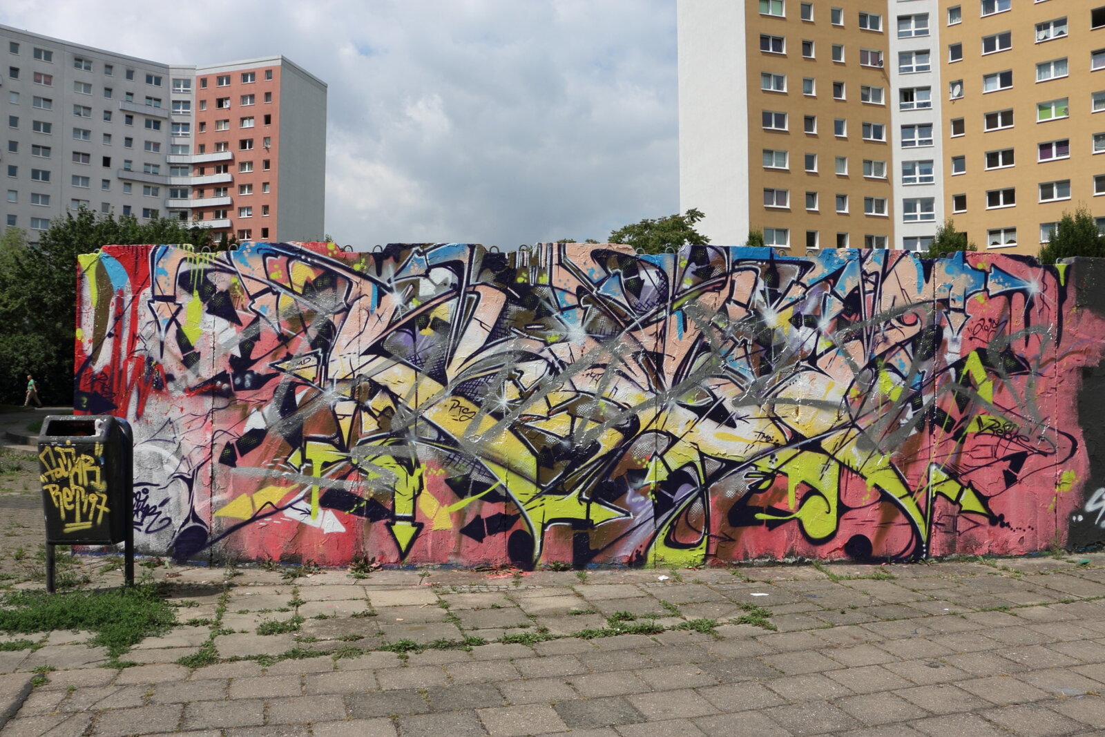 "Hall of Fame", Ha-Neu, (26, 27): FOL TER