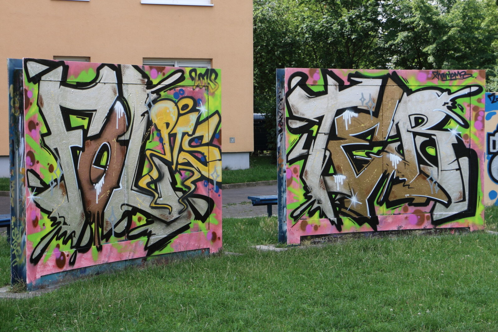 "Hall of Fame", Ha-Neu, (26, 27): FOL TER