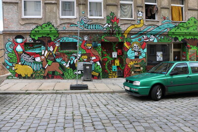 Bunte Vielfalt in der Friesenstraße, Yves Paradise