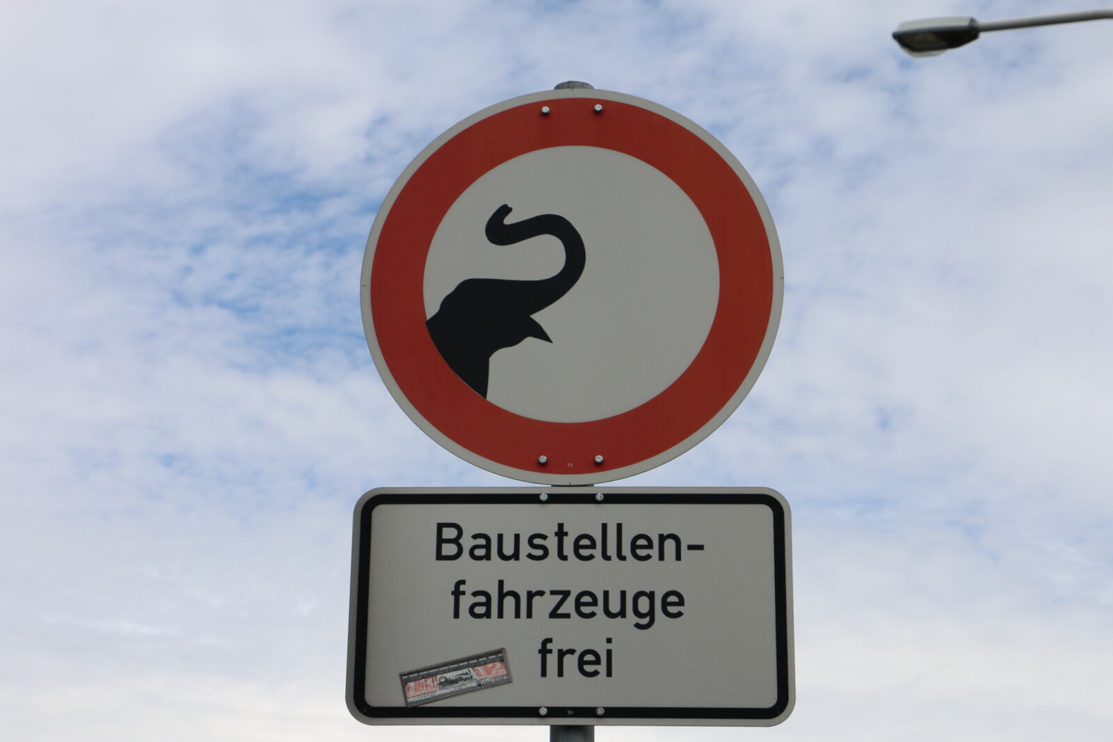 36-Elefant, Europachausee_IMG_7920