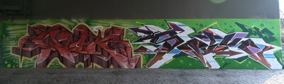Unter der Brücke: WOK und STICK