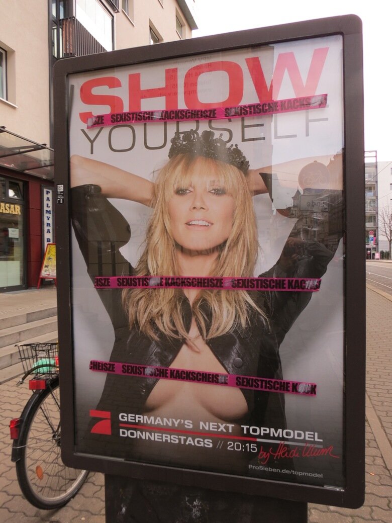 Politsatiren 7.
