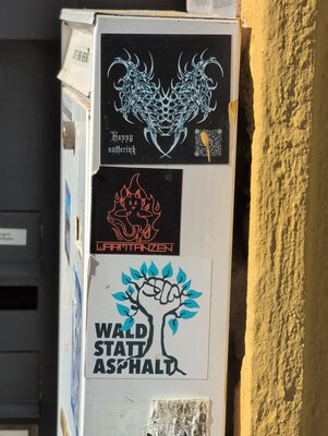 Sticker-Kombi Wald statt Asphalt