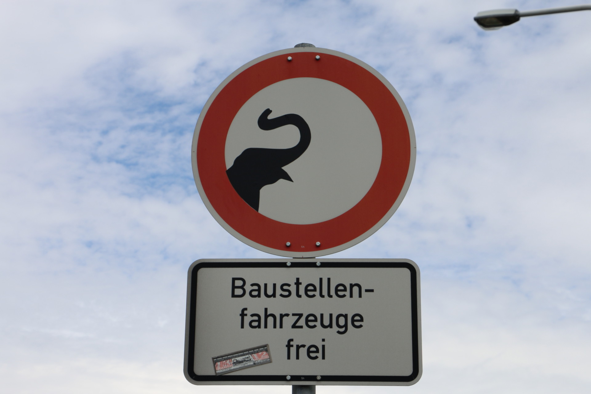 36-Elefant, Europachausee_IMG_7920